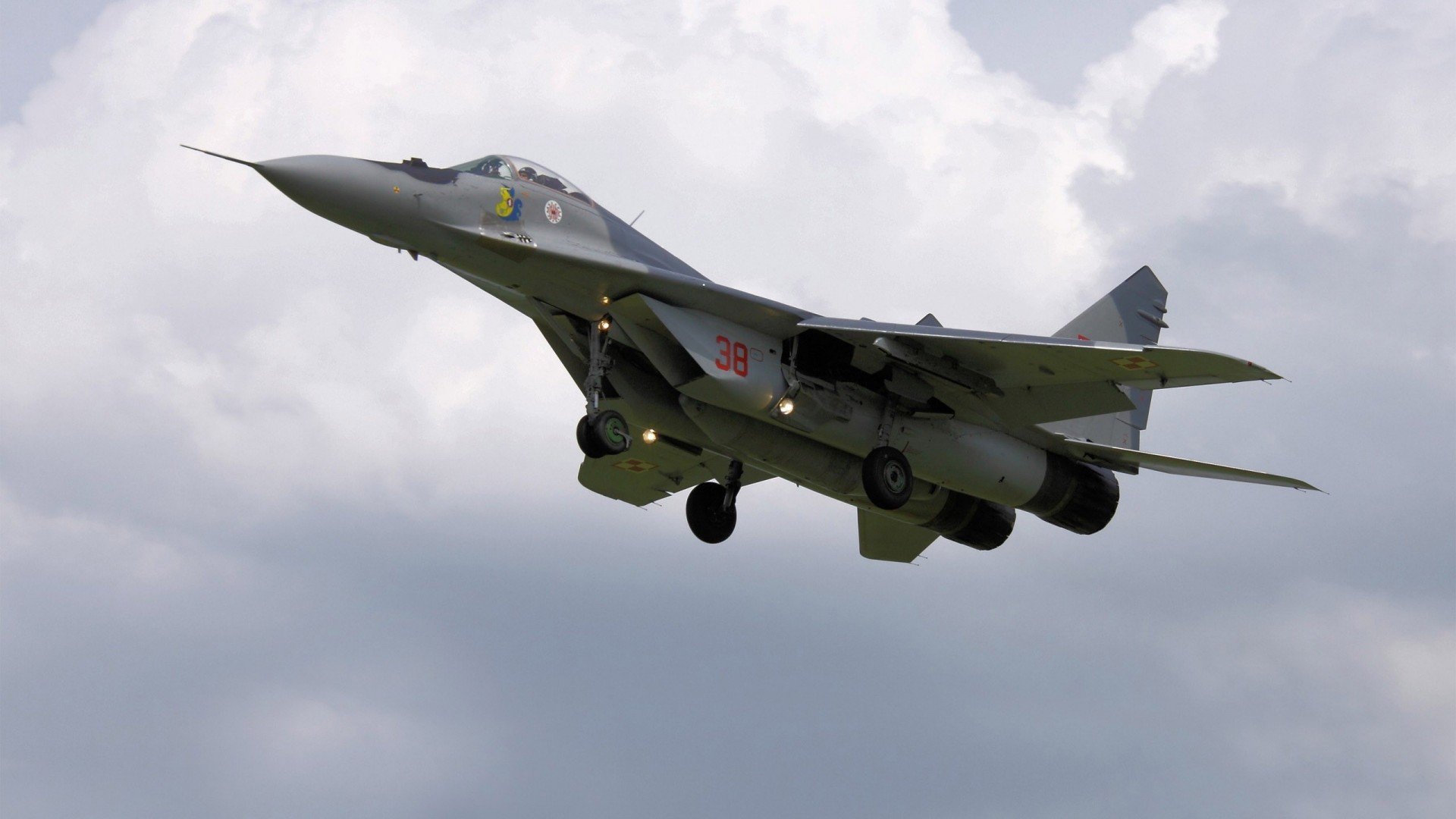 “2025世界运动会：简阳文体中心篮球赛事展现团队力量”