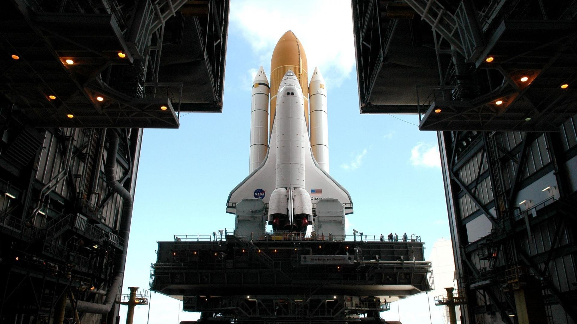 主教练部署三中卫阵型形成后场铁桶阵有效限制对手传控,三中卫阵型最怕什么